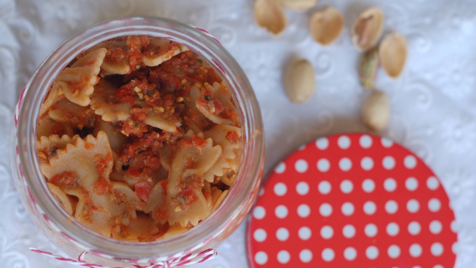 Farfalle integrali al pesto siciliano