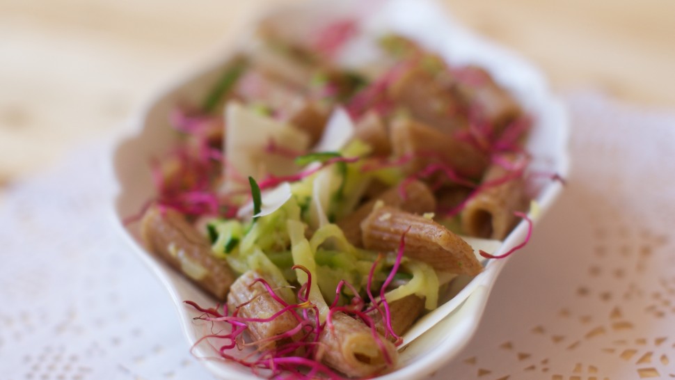rigatoni con zucchine germogli e pecorino toscano